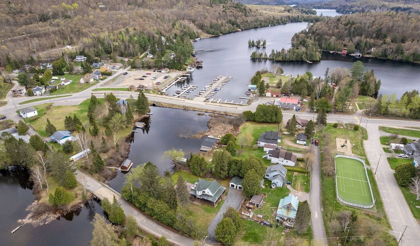 House Lac-des-Seize-Îles