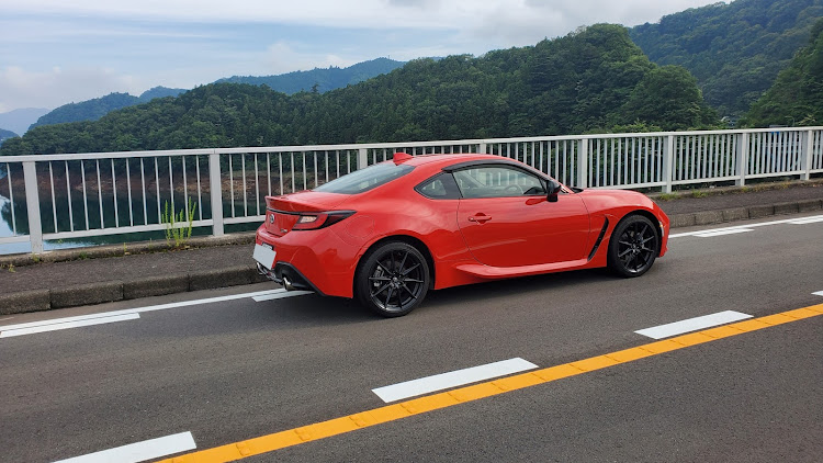 GR86の朝のお散歩・宮ヶ瀬・MTは楽しいに関するカスタム事例の投稿画像2枚目
