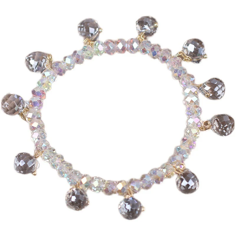 Bracelet femme luxe léger avec cristaux, cadeau idéal pour votre petite amie. Élégant et brillant, parfait pour toutes les occasions.