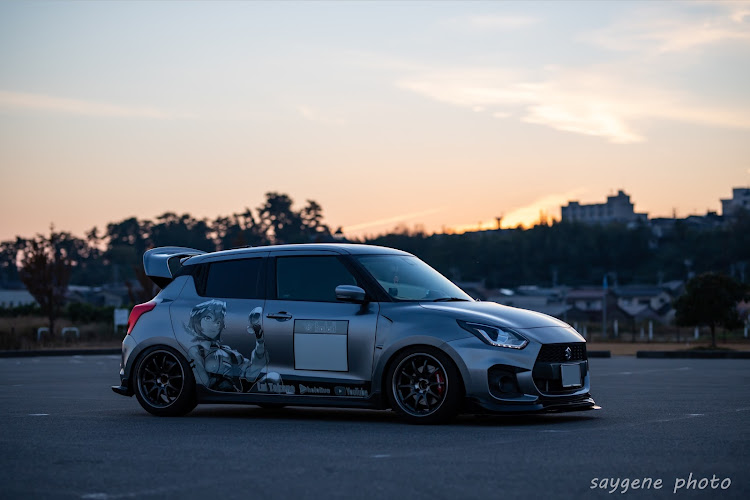 スイフトスポーツの秋・撮影・痛車・スイスポ今日もカッコいいじゃんに関するカスタム事例の投稿画像7枚目