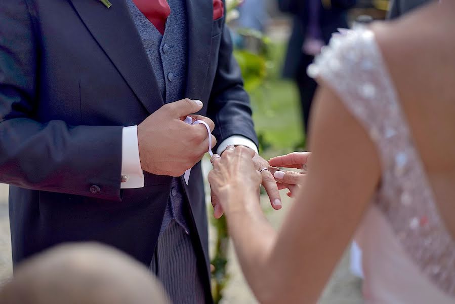 Fotógrafo de casamento Demi Monde (mondedemi). Foto de 13 de abril 2019