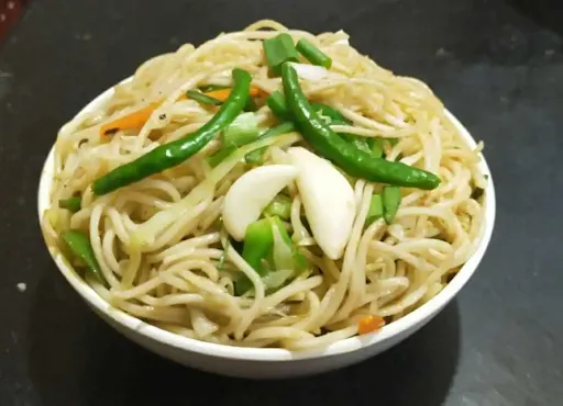 Veg Garlic Chilly Noodles