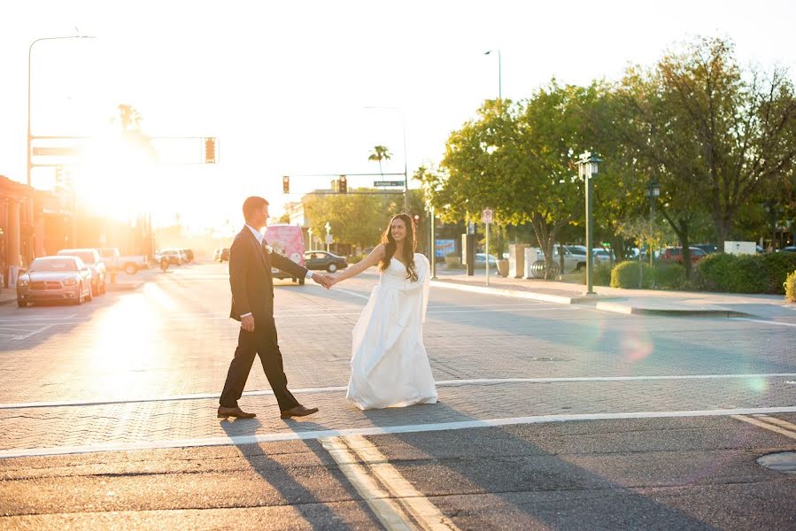 Fotografo di matrimoni Brooke Marcella (brookemarcella). Foto del 8 settembre 2019