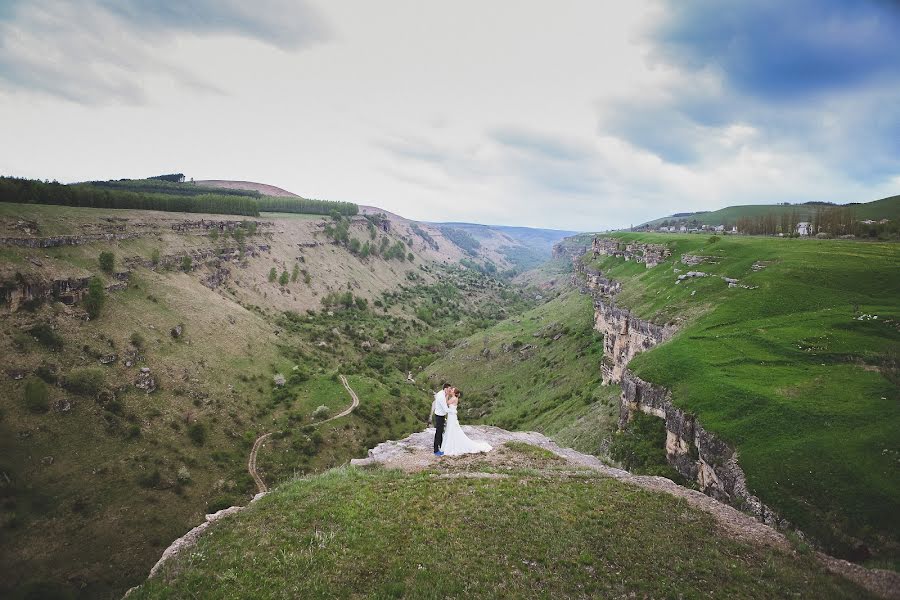 Svadobný fotograf Yulya Vlasova (vlasovaulia). Fotografia publikovaná 5. júna 2015