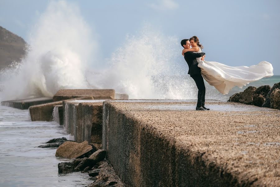 Wedding photographer Vincenzo Ingrassia (vincenzoingrass). Photo of 19 December 2020