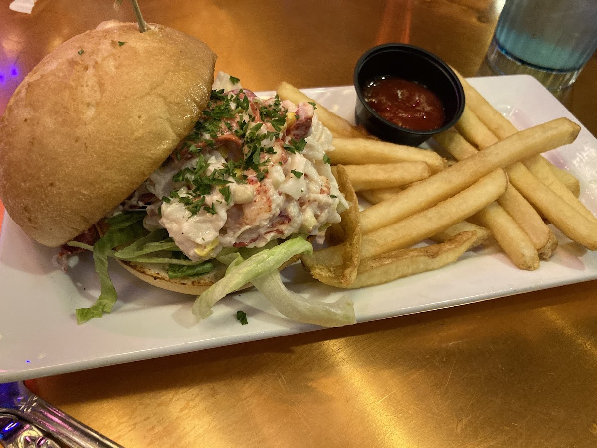 Lobster roll (GF bun) plus fries