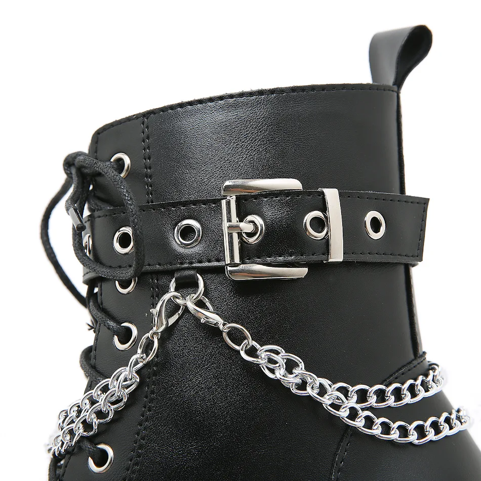 Schwarze High-Heel Dr. Martens Damenstiefel Stilvolle & robuste Stiefel für Frauen, die Wert auf Komfort und einen unverwechselbaren Look legen.