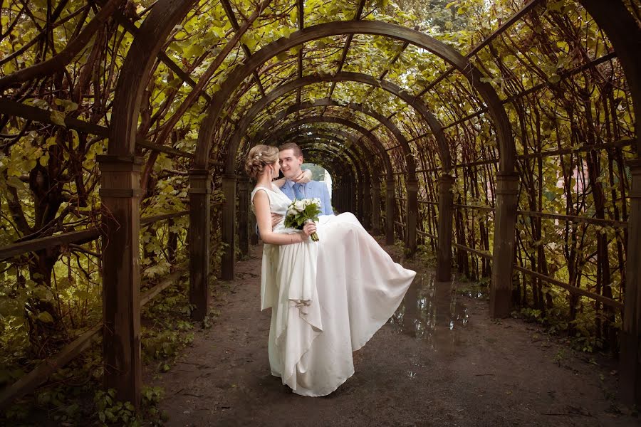 Fotógrafo de bodas Yuliya Garafutdinova (yulya0821). Foto del 25 de agosto 2016