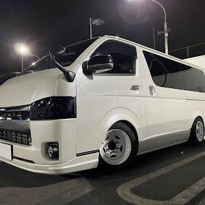 ハイエースバン TRH200V