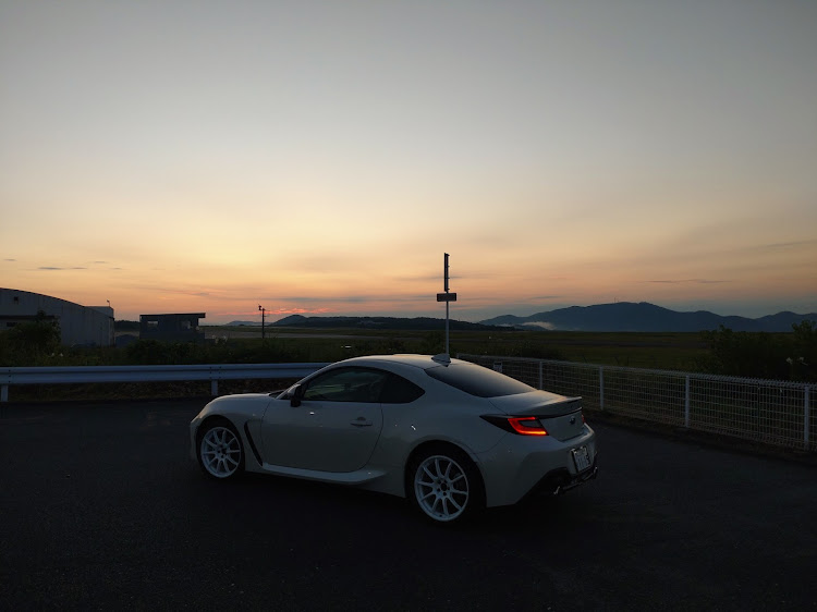 BRZの早朝ドライブに関するカスタム事例の投稿画像1枚目