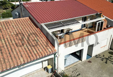 House with terrace 2