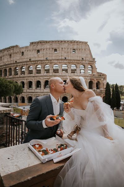 Fotografo di matrimoni Yuliya Kundera (julikundera). Foto del 16 settembre 2022