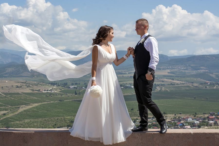 Wedding photographer Ekaterina Gibina (katiivladii). Photo of 22 September 2019