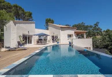 Maison avec piscine et terrasse 2