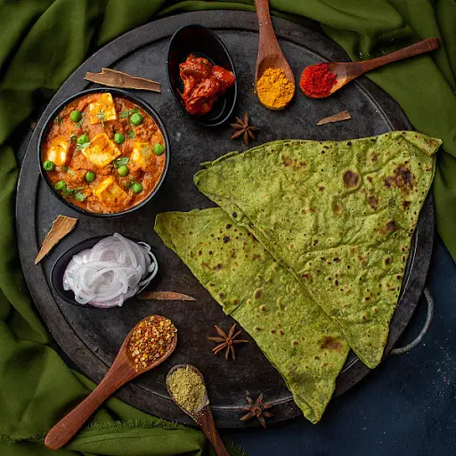 Matar Paneer With Tawa Meethi Paratha