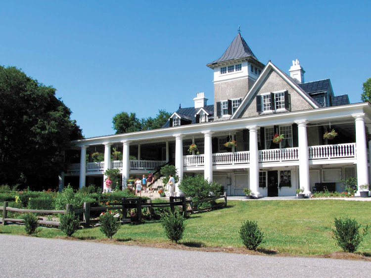 One of the oldest plantations in the South, Magnolia Plantation House near Charleston was founded in 1676 with the main house built in 1850. Tours take 30-45 minutes.  