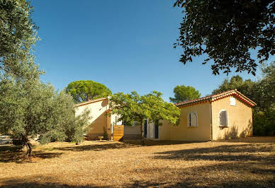 Maison avec piscine 17