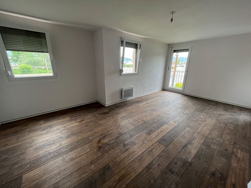 Location  appartement 4 pièces 80.6 m² à Vesoul (70000), 820 €