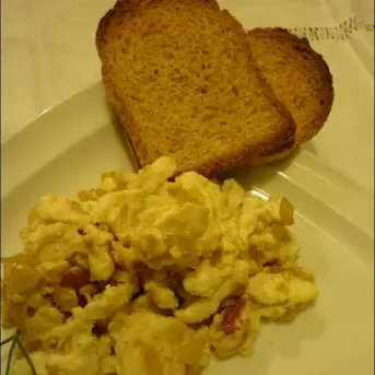 Easy Healthy Scrambled Eggs Recipe - The Foodie Affair