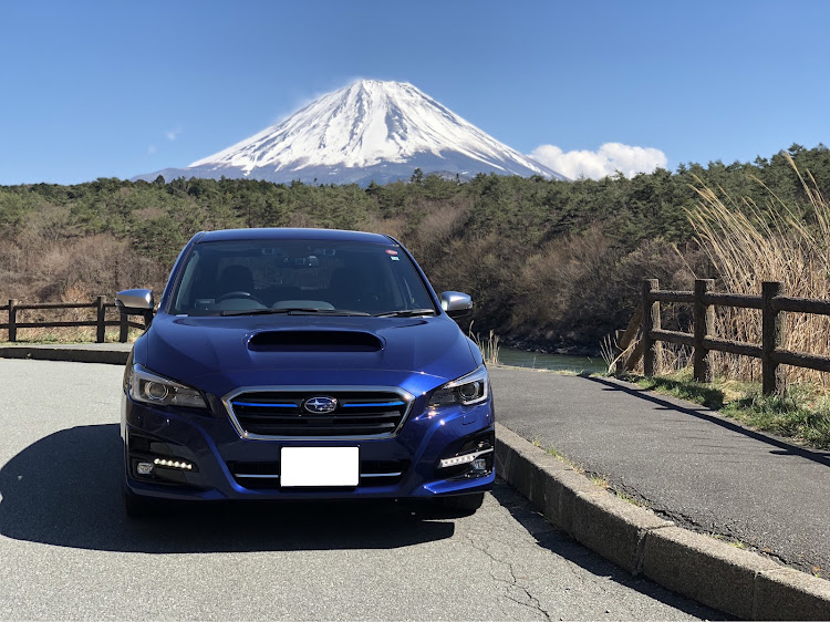 レヴォーグの富士山と愛車・富士山🗻に関するカスタム事例の投稿画像1枚目