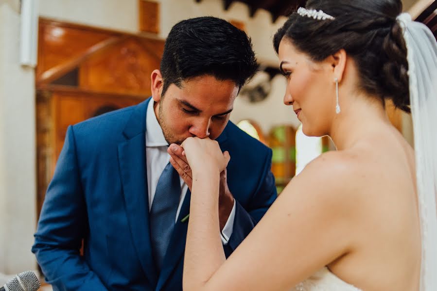 Fotografo di matrimoni Carlos Dona (carlosdona). Foto del 11 aprile 2017