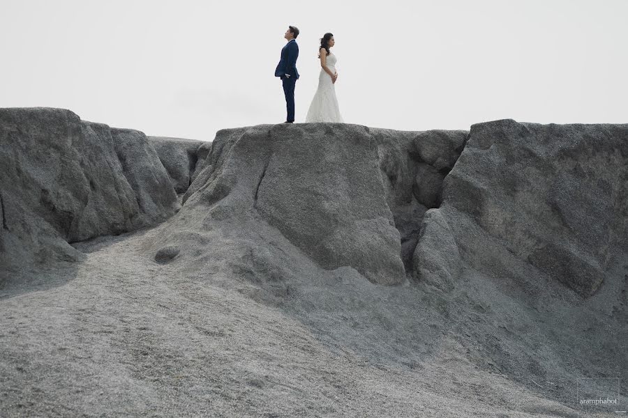 Fotografo di matrimoni Khampee Sitthiho (aramphabot). Foto del 6 aprile 2021