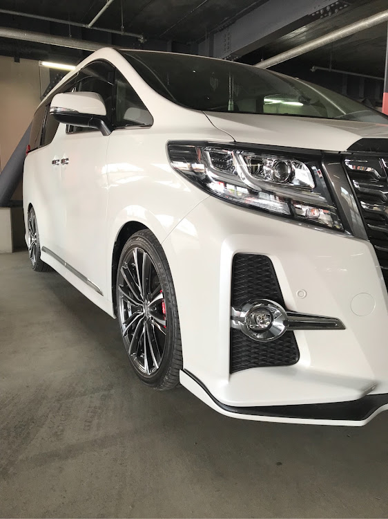 アルファードの兄貴‼️さんが投稿したカスタム事例の投稿画像1枚目