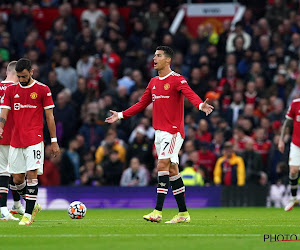 Gary Neville cartonne Manchester United 