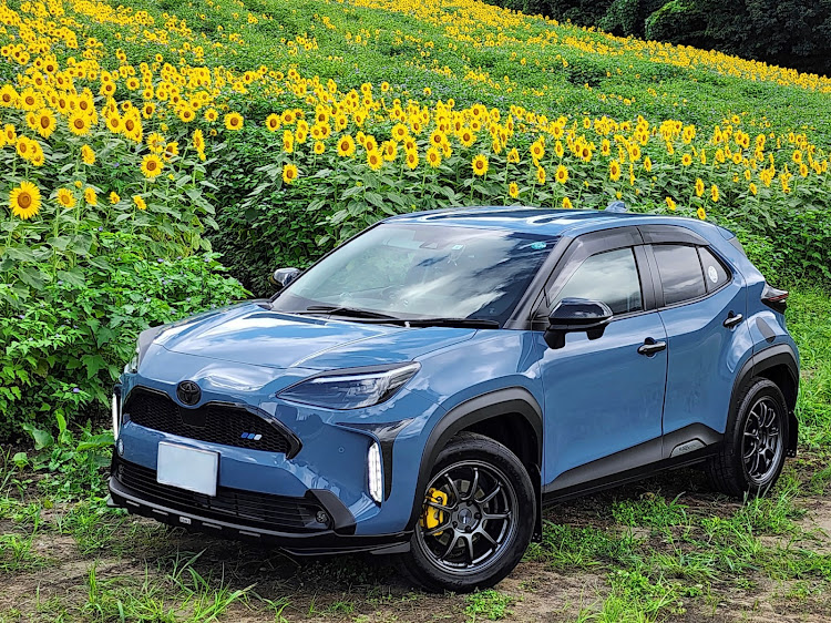 ヤリスクロスの山と愛車・ひまわり畑に関するカスタム事例の投稿画像1枚目