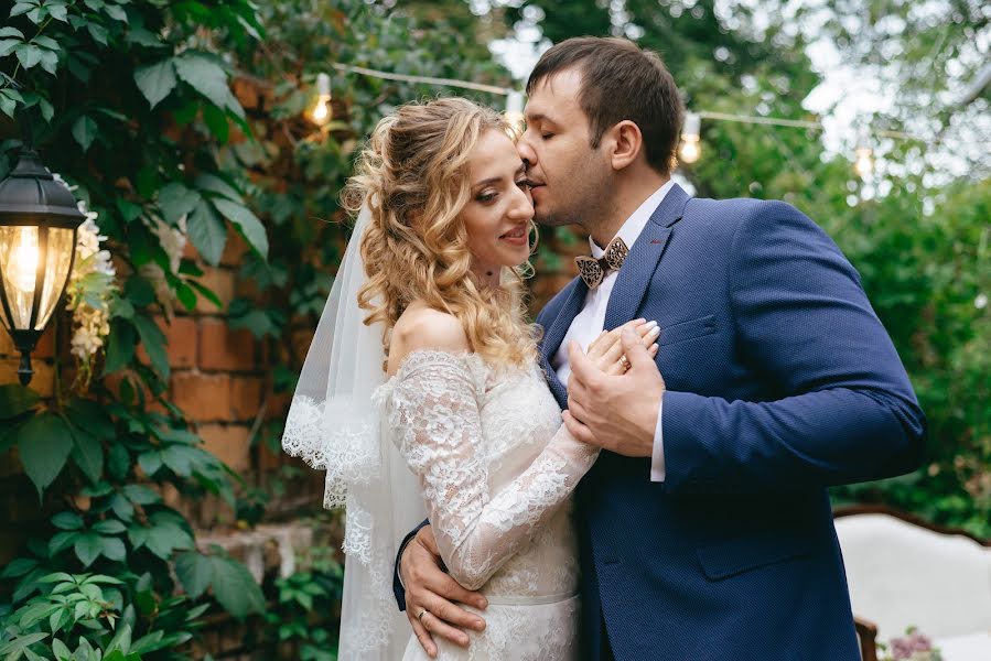 Fotógrafo de casamento Bohdan Danyliuk (danyluk). Foto de 9 de fevereiro 2018