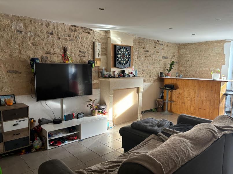 Vente maison 5 pièces 134 m² à Genouille (17430), 154 900 €