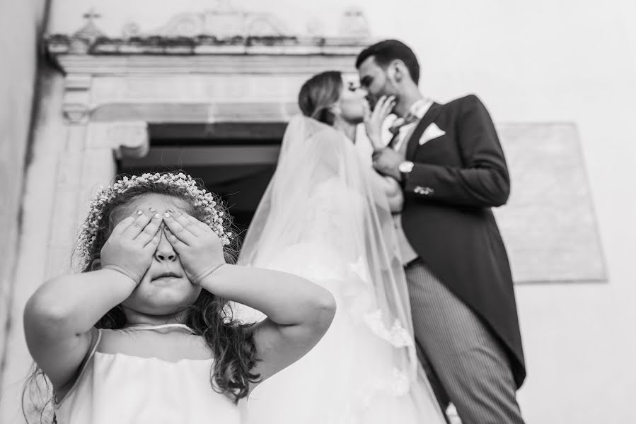 Wedding photographer Vincenzo Martello (photolifestudio). Photo of 17 July 2019