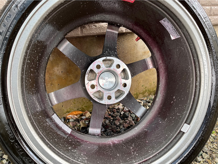 スカイライン GT-RのR32休暇・VOLKRACING・TE37 SAGA SL・ホイールコーティング・平日休暇を堪能に関するカスタム事例の投稿画像3枚目