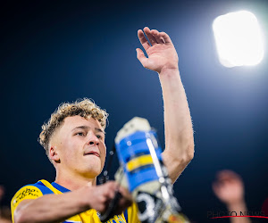 🎥 Un but mondial, mais valable ? Pierre Locht a manifesté sa colère dans les tribunes de Westerlo