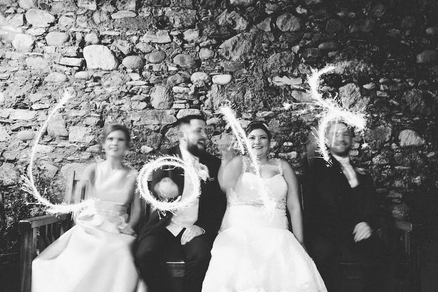 Fotografo di matrimoni Liz Wade (lizwade). Foto del 1 luglio 2019