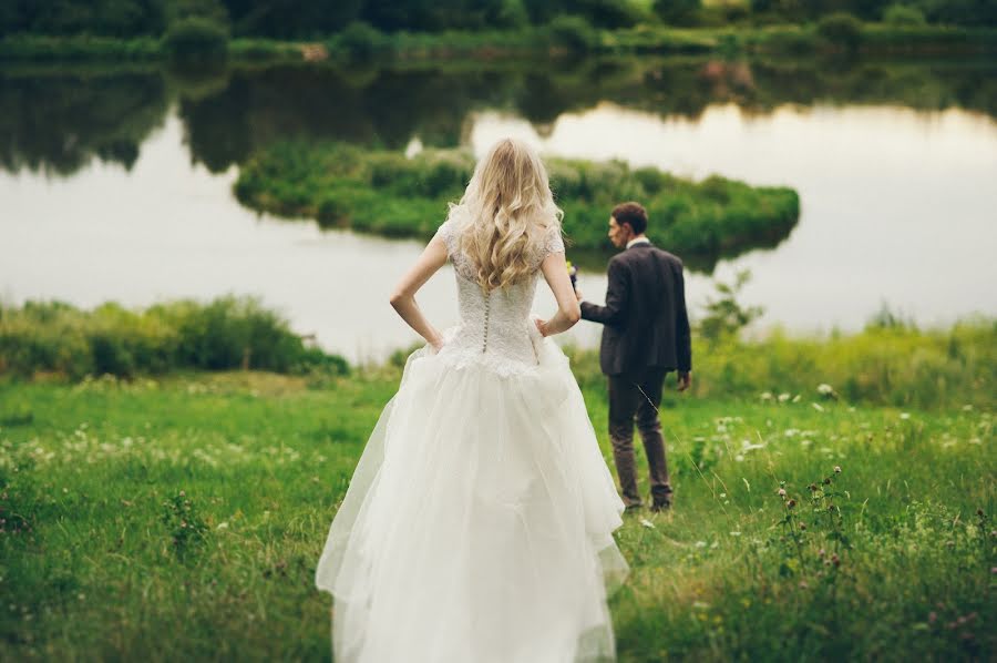 Fotógrafo de casamento Snizhana Nikonchuk (snizhana). Foto de 3 de outubro 2015