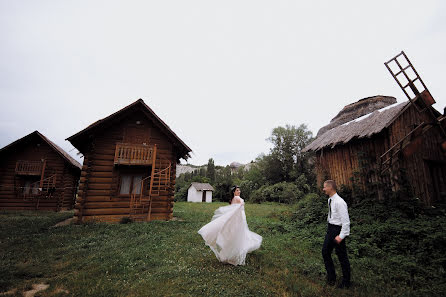 Fotografo di matrimoni Anna Paveleva (victories). Foto del 16 luglio 2022