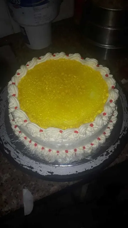 Rich Pineapple Cake