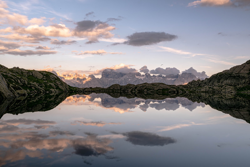  Riflessi del  tramonto a  lago Nero  di Tovach