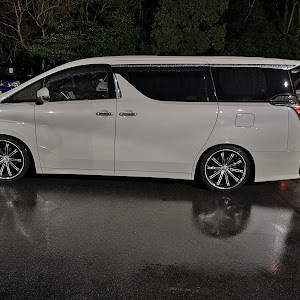 ヴェルファイア AGH30W