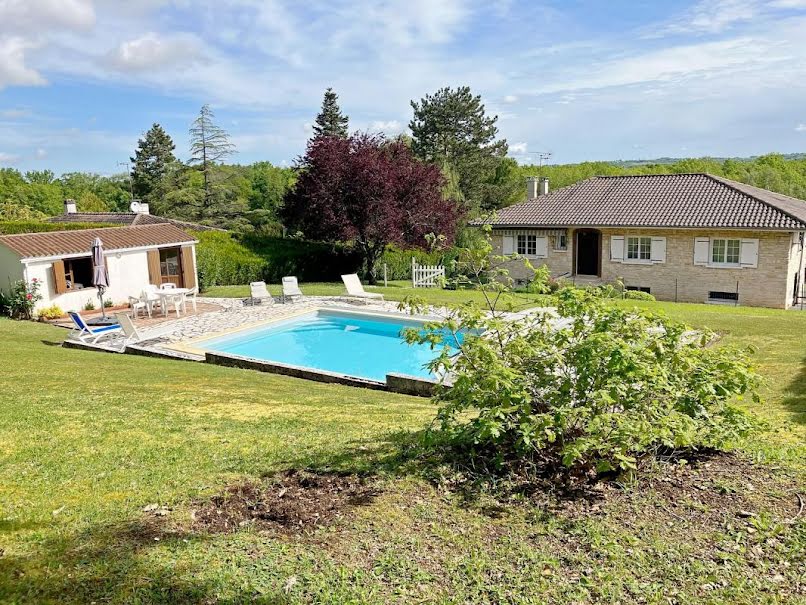 Vente maison 8 pièces 190 m² à Magnac-sur-Touvre (16600), 380 000 €