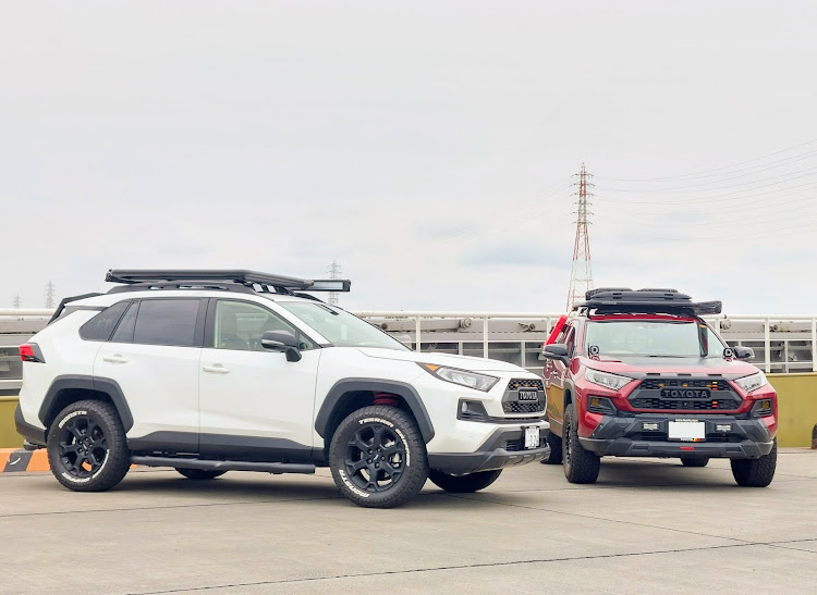 RAV4の紅白おめでたコラボ・KRM・九州の皆様宜しくお願い致します・福岡密入国・お勧めのお店教えて下さい🙇に関するカスタム事例の投稿画像4枚目