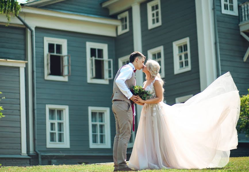 Fotógrafo de casamento Vera Scherbakova (verusha). Foto de 12 de janeiro 2019