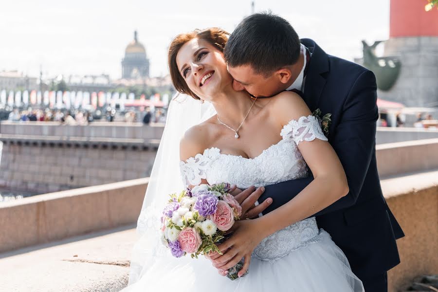 Fotógrafo de casamento Aleksandra Krasnozhen (alexkrasnozhen). Foto de 27 de maio 2019