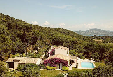 Villa with pool and terrace 3