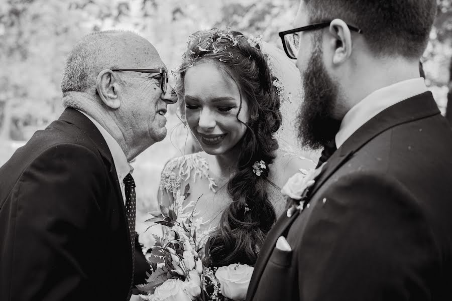 Fotógrafo de casamento Tomasz Nieradzik (stylovechwile). Foto de 7 de maio