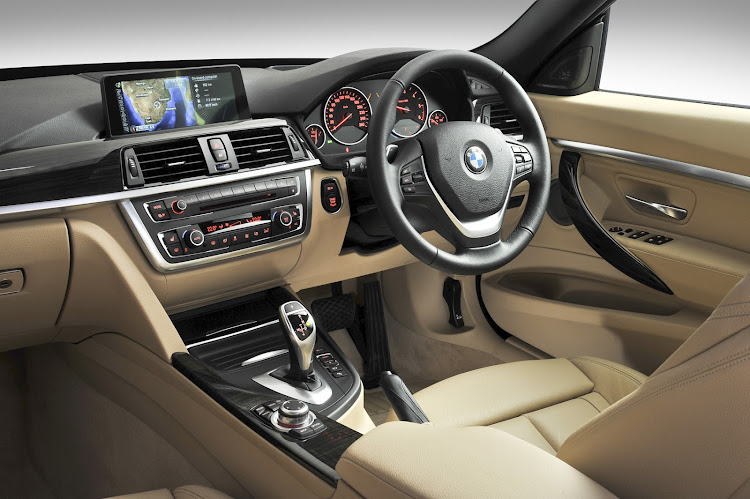 The interior of the 3 Series Luxury model.