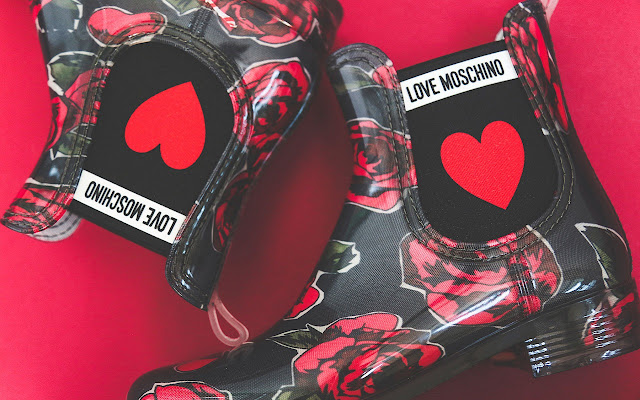 Love Moschino Style Theme by Spinelli chrome extension