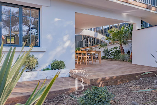 Villa with pool 5