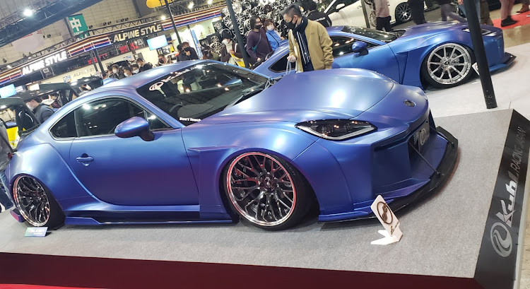 GRヤリスの東京オートサロン2022・VARIS・KUHL・幕張メッセ・エアロボンネットに関するカスタム事例の投稿画像12枚目